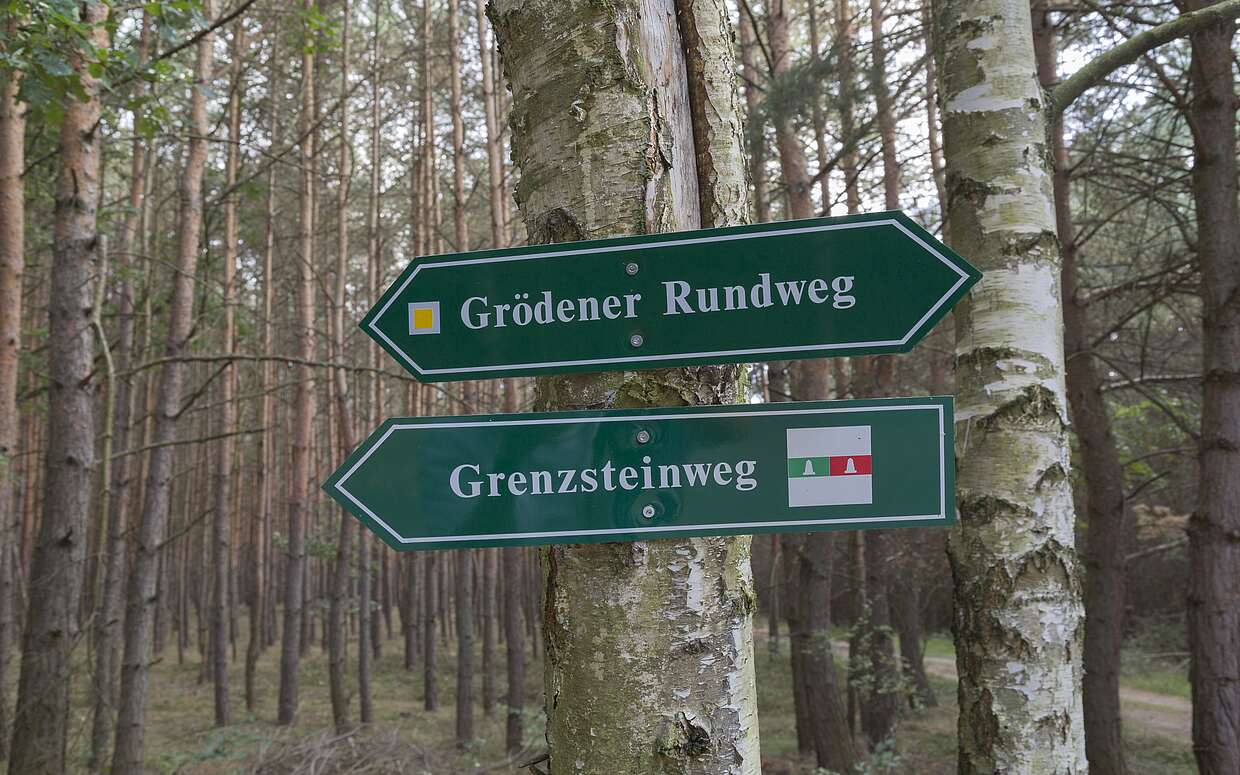 Wegweiser Grenzsteinwanderung, Foto: TMB-Fotoarchiv/ Steffen Lehmann