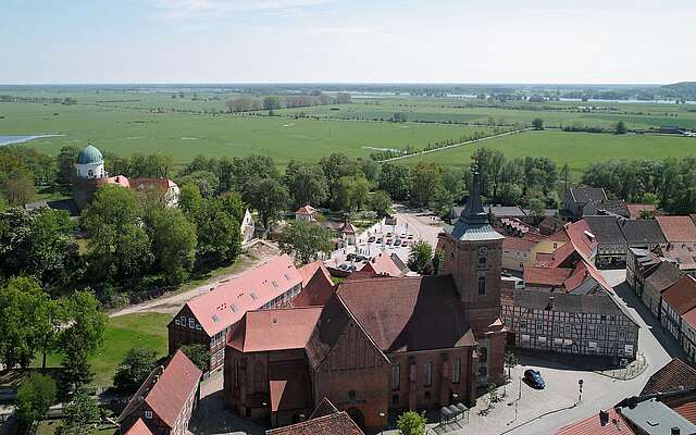 Blick über Altstadt und Burg Lenzen Blick über Altstadt und Burg Lenzen
