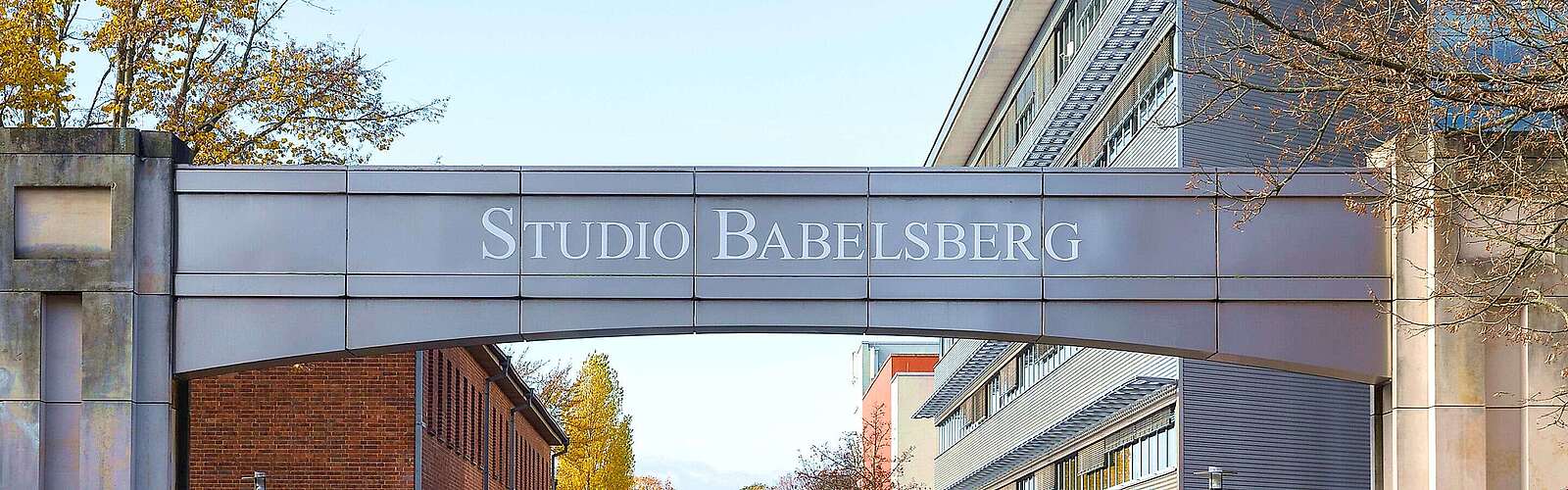 Eingangstor des Filmstudio Babelsberg