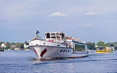 Ausflugsschiff in Potsdam
