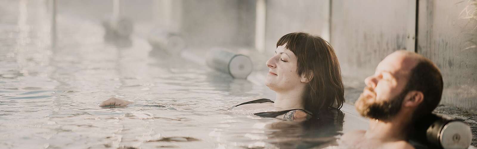 Paar im Wasser