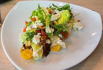 Bunter Salat aus dem Restaurant Speisenkammer