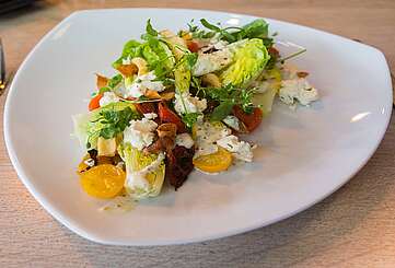 Bunter Salat aus dem Restaurant Speisenkammer