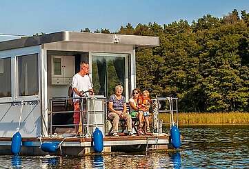Ferien auf dem Wasser im Febomobil