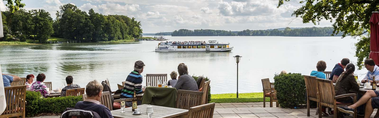 Blick vom Park-Café in Bad Saarow auf den Scharmützelsee