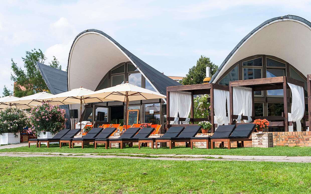 Strandflair an der Havelbucht: Das Café Seerose.