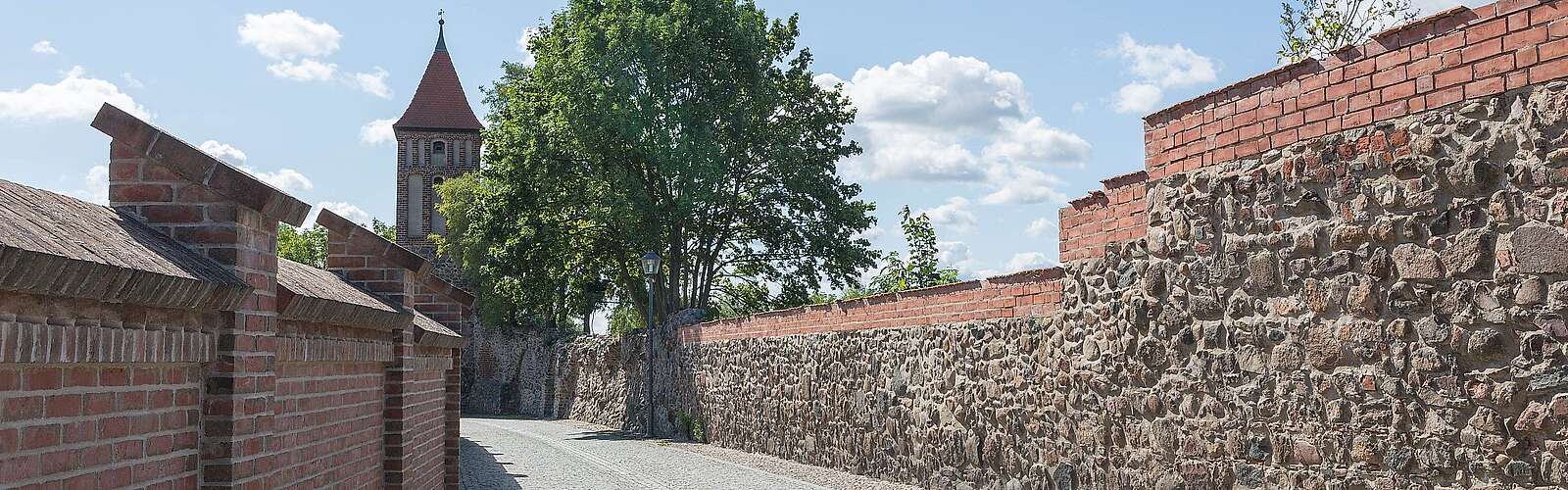 Die alte Stadtmauer von Jüterbog