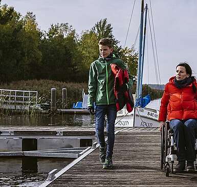 Barrierefreier Steg am Hafencamp