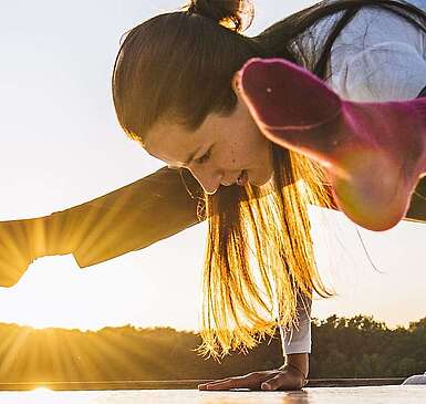 Yoga bei Sonnenaufgang