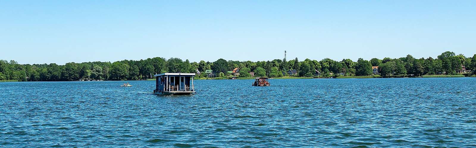 Hausboot auf dem Ruppiner See