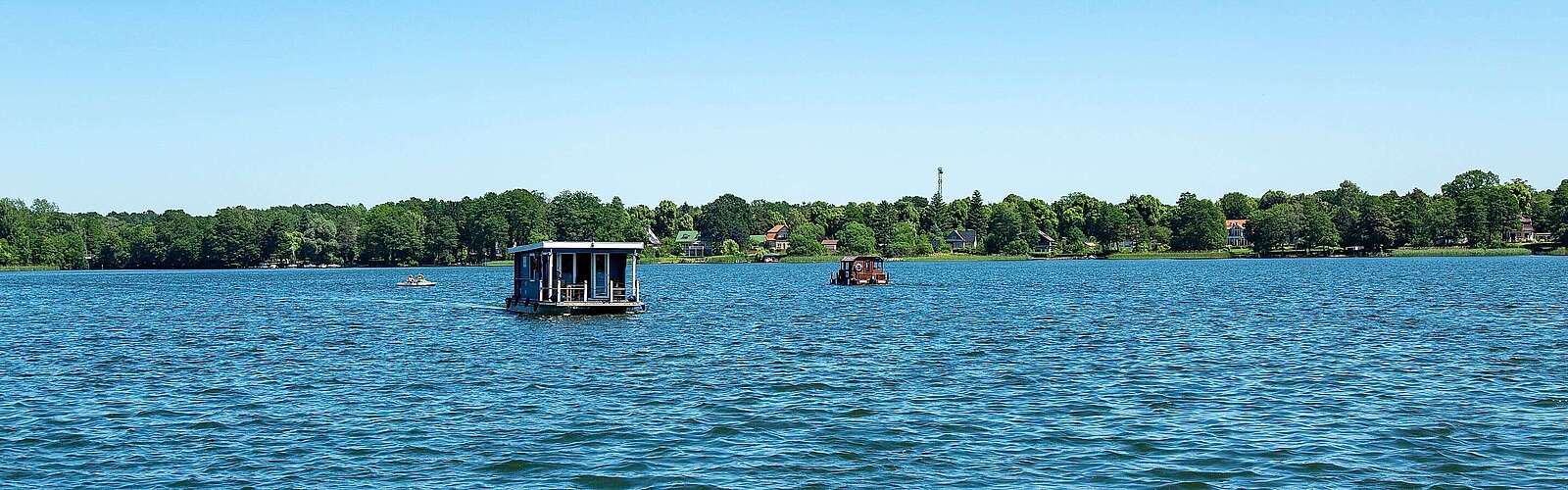 Hausboot auf dem Ruppiner See