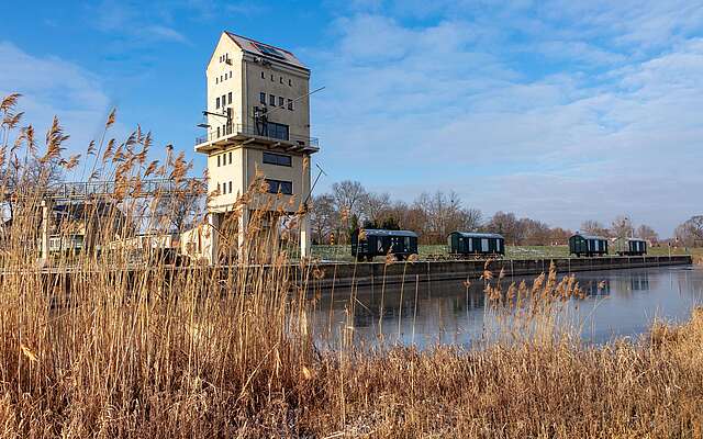 Verladeturm im Hafen Groß Neuendorf.