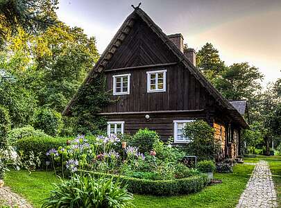 Traditionelles Holzhaus in Burg