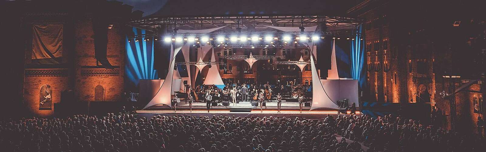 Elblandfestspiele Wittenberge bei Nacht