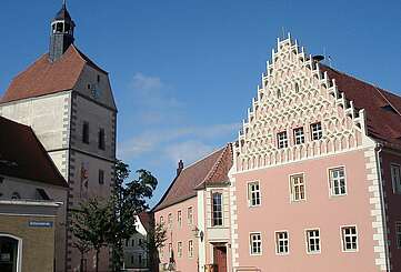 Die Klosterkirche und das Rathaus von Mühlberg