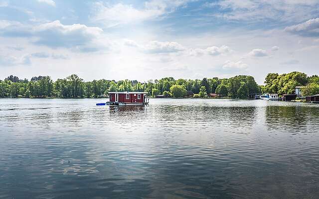 Hausboot auf dem Stadtsee Lychen