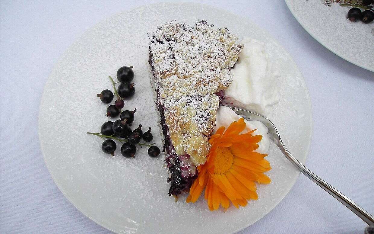 Das Wiesencafé öffnet Andrea Veltjens im April. Das gibt es die süßen Früchte auch als leckeren Kuchen.