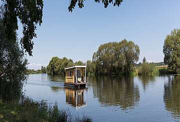 Hausboot auf der Havel bei Milow