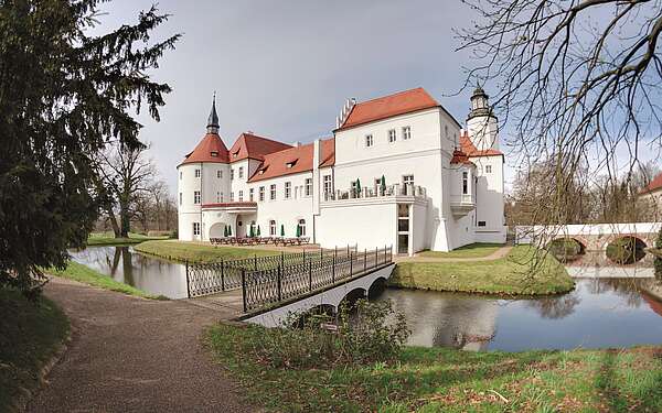 Schloss Fürstlich Drehna mit Gartenanlage