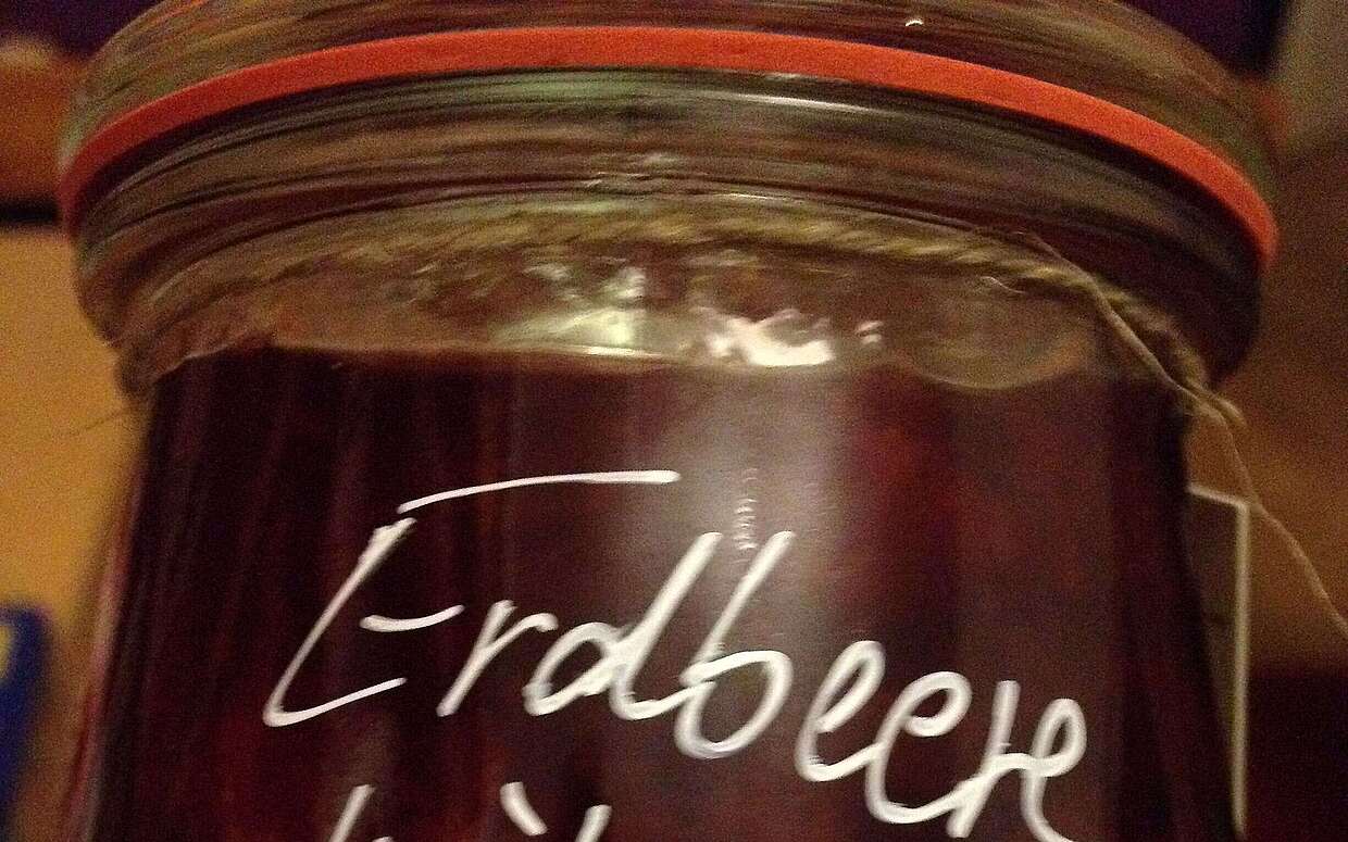 Erdbeermarmelade mit Minzbasilikum