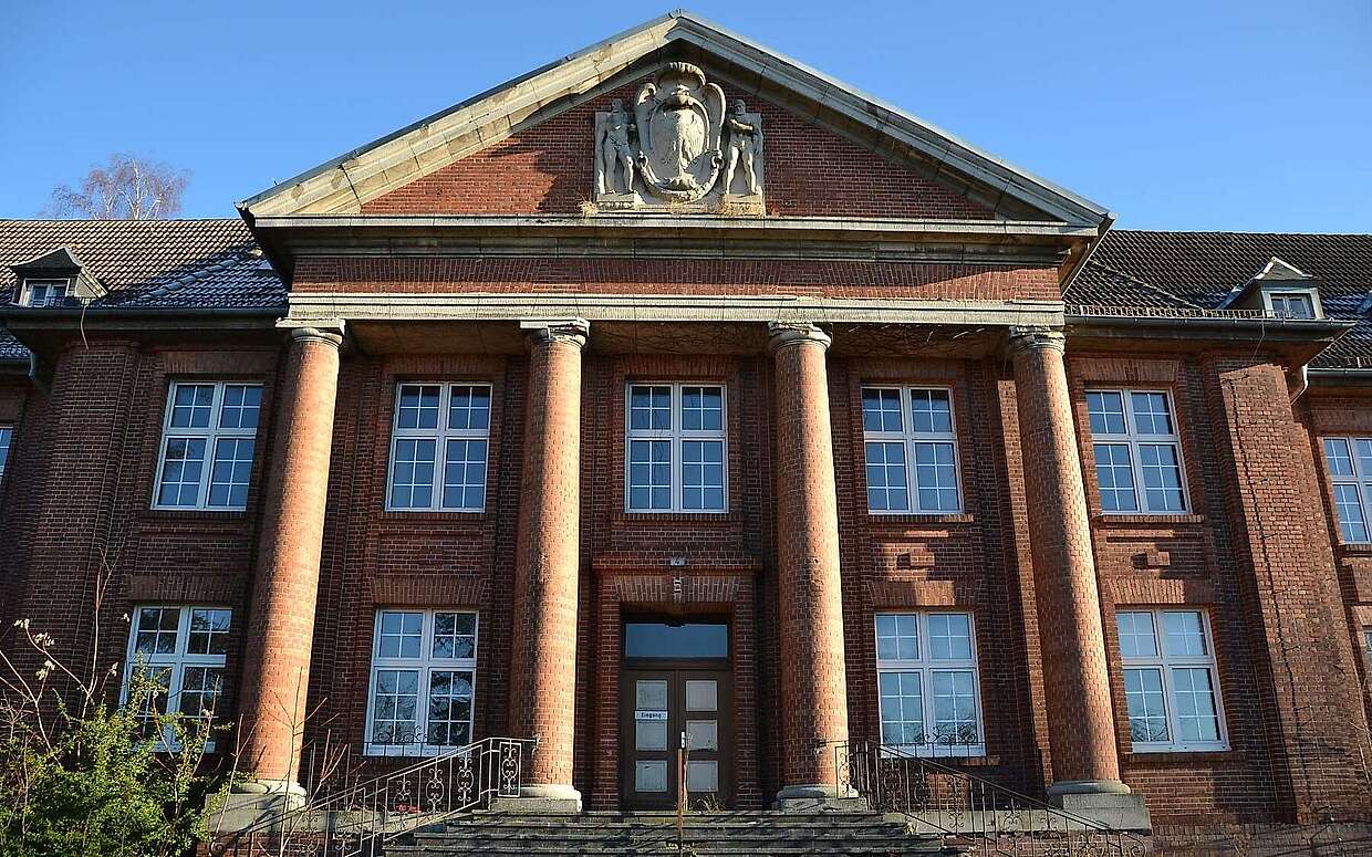 Kein Klinikum wie im Film „Barbara“, sondern die ehemalige Hauptverwaltung des Pulverwerkes