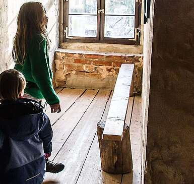 Kinder auf Burg Rabenstein