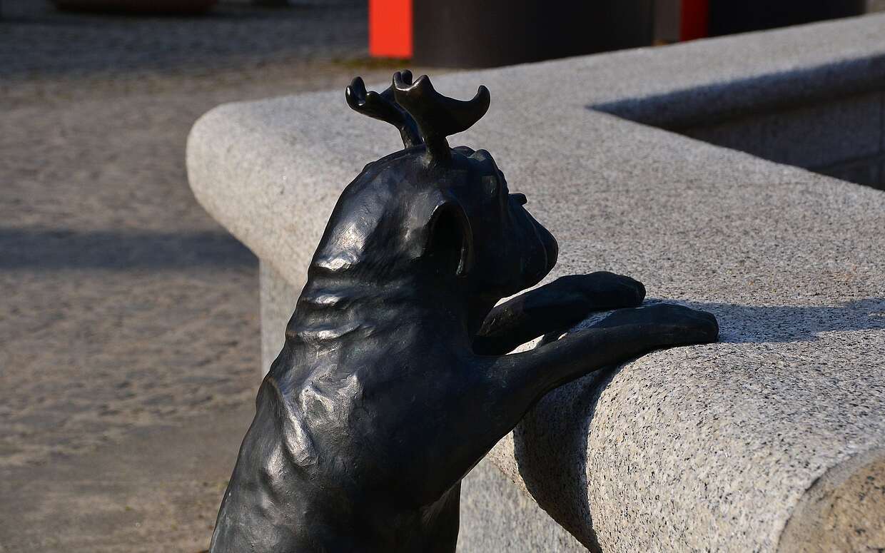 Waldmops-Skulptur auf dem Altstädtischen Markt