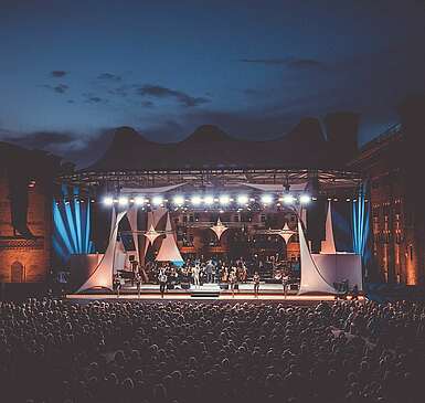 Elblandfestspiele Wittenberge bei Nacht