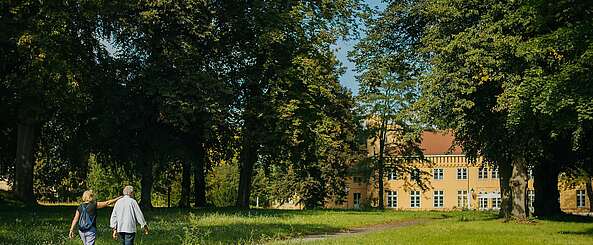 Spaziergang im Schlosspark Petzow