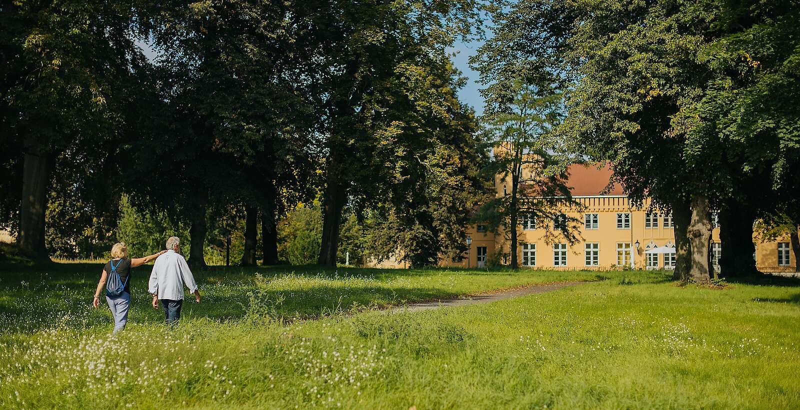Spaziergang im Schlosspark Petzow