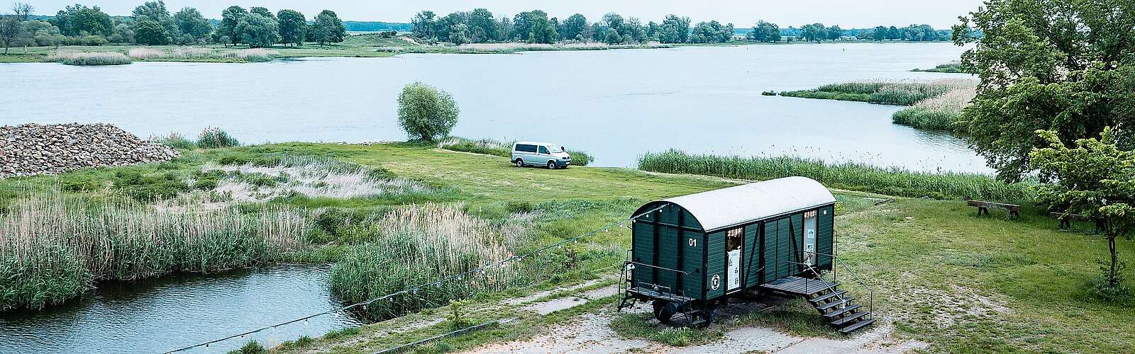 Van im Hafen Groß Neuendorf