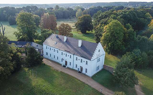 Altes_Schloss_Drohne.jpg
