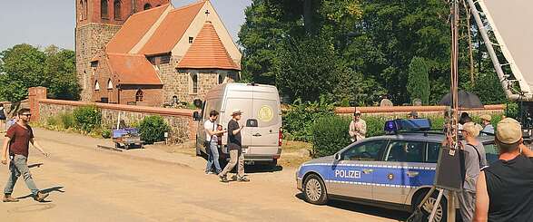 Filmset von "Unterleuten - Das zerrissene Dorf" in Willmersdorf