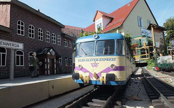 Gartenbahn im Elster-Natoureum Maasdorf
