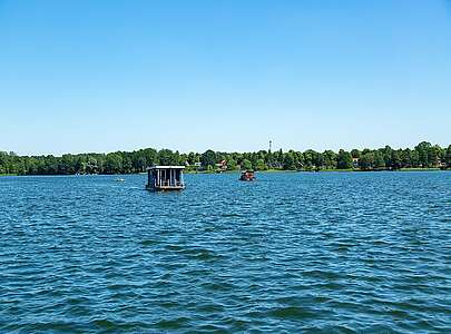 Hausboot auf dem Ruppiner See