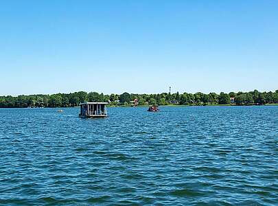 Hausboot auf dem Ruppiner See