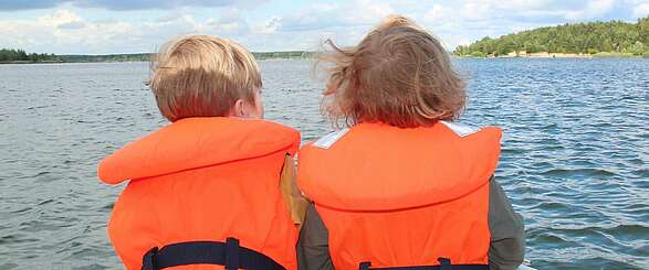 Bootstour mit Kindern auf dem Senftenberger See