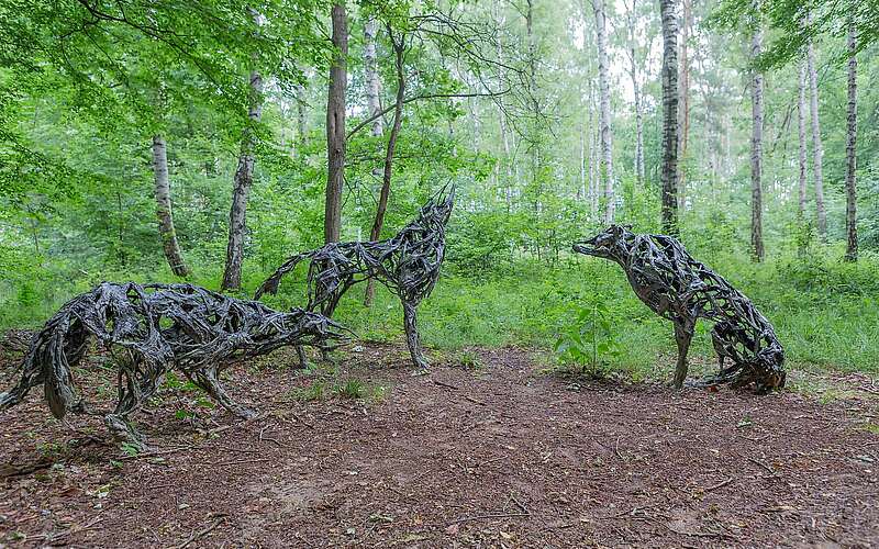 Wolf-Skulpturen am Kunstwanderweg