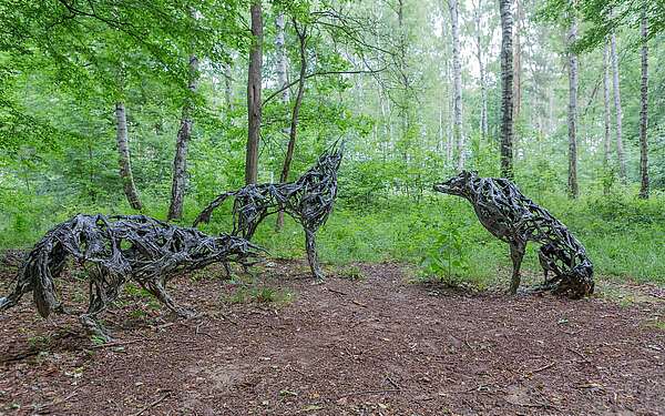 Wolf-Skulpturen am Kunstwanderweg