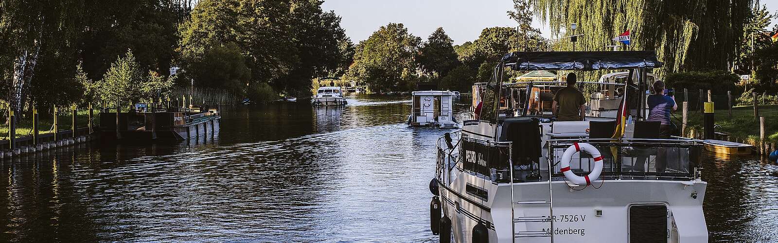 Hausboote auf dem Kanal