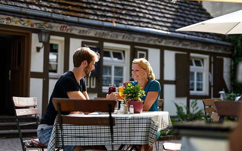 Paar im Restaurant Fontanehaus