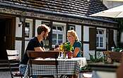 Restaurants & Cafés