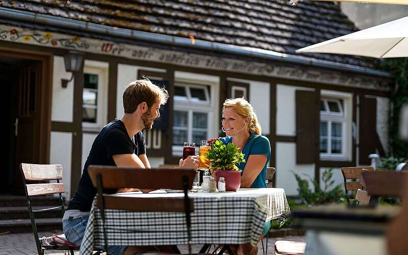 Paar im Restaurant Fontanehaus