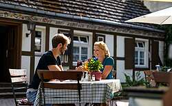 Restaurants & Cafés