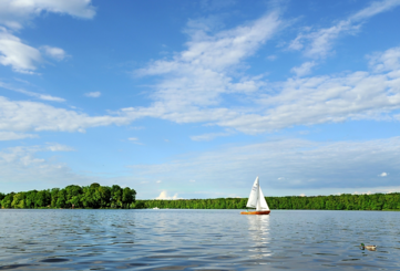 Segelboot auf der Dahme