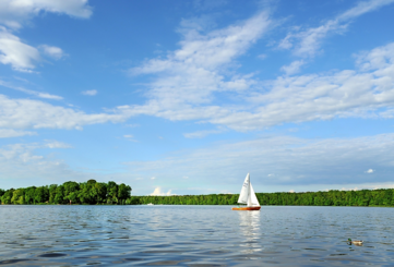 Segelboot auf der Dahme