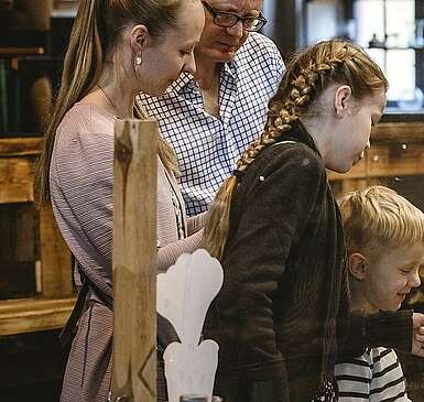 Schauwerkstatt des Glashütter Museums