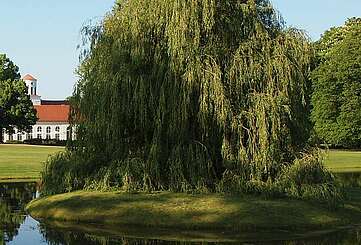 Schloss Neuhardenberg mit Parkanlage