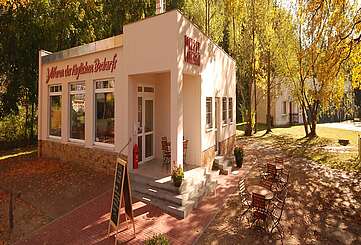 Außenansicht des KaffeeKonsums in Wolletz