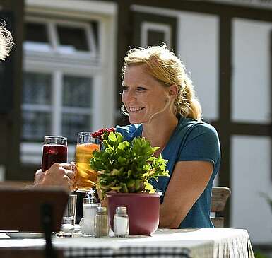Paar im Restaurant Fontanehaus